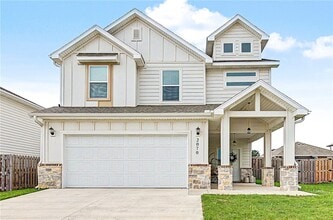 Building Photo - 2070 Wildflower Dr