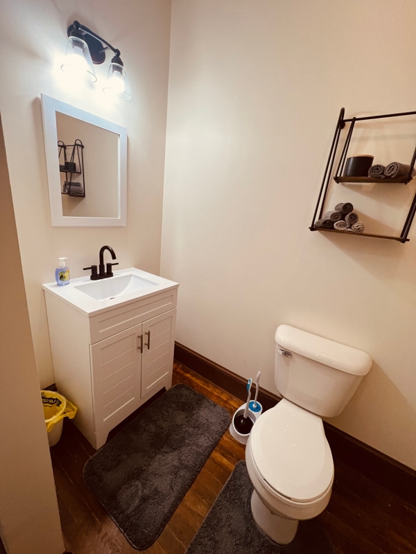 Building Photo - 58 Dickenson St