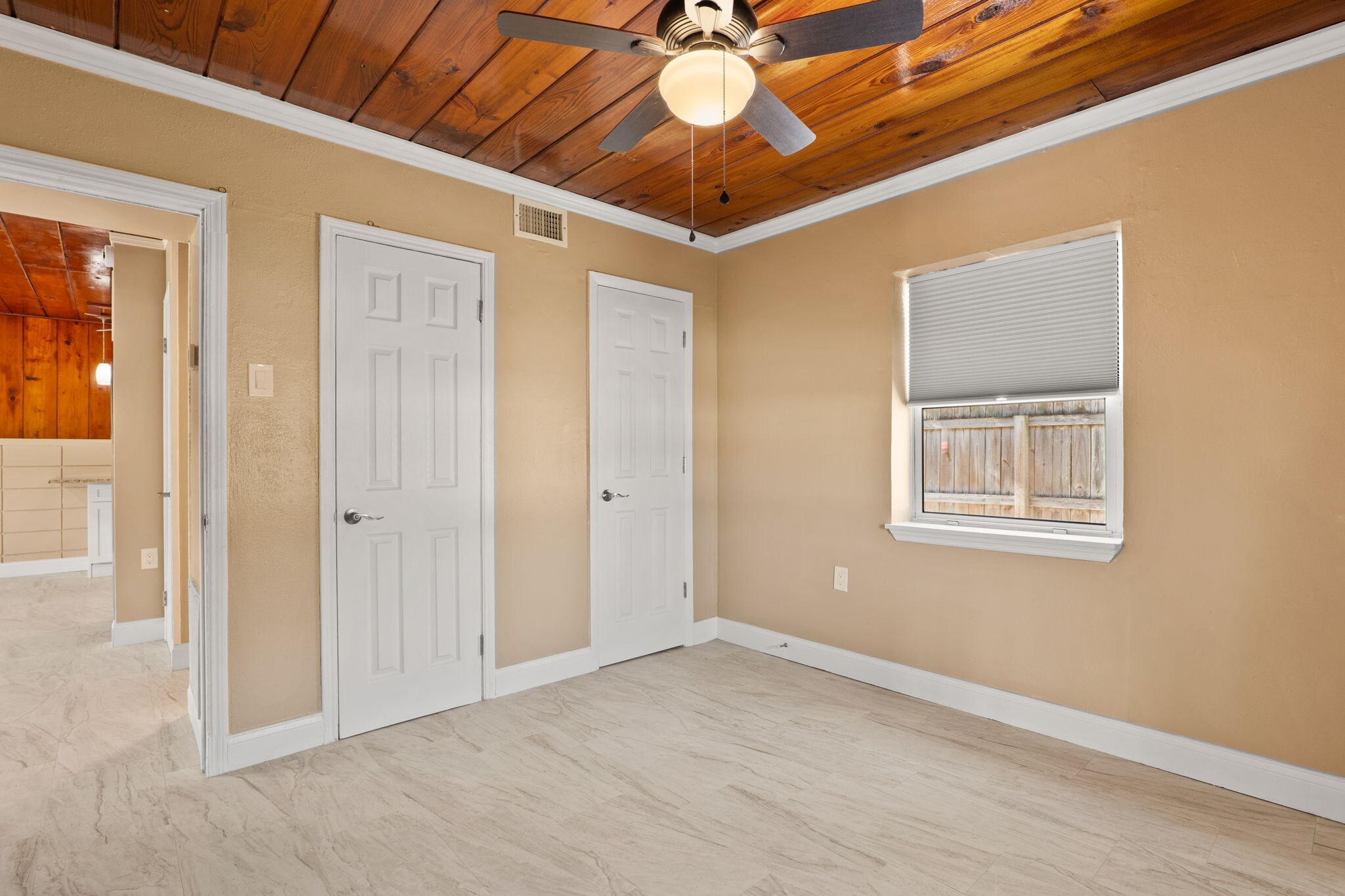 Building Photo - 329 Lee Ave