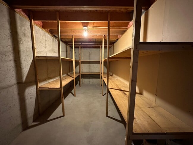 Building Photo - Single Family Home in Alto!