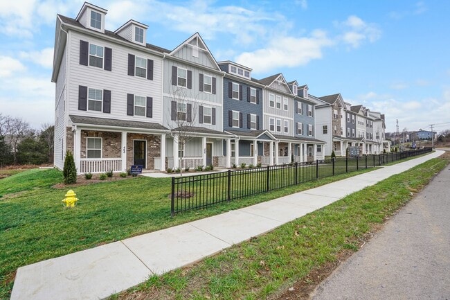 Building Photo - 464 Blair Rd