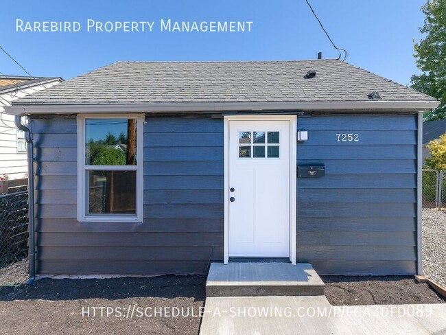 Building Photo - Adorable home for rent in SE Portland! Ope...