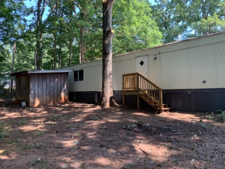 Building Photo - 299 Canal Trce