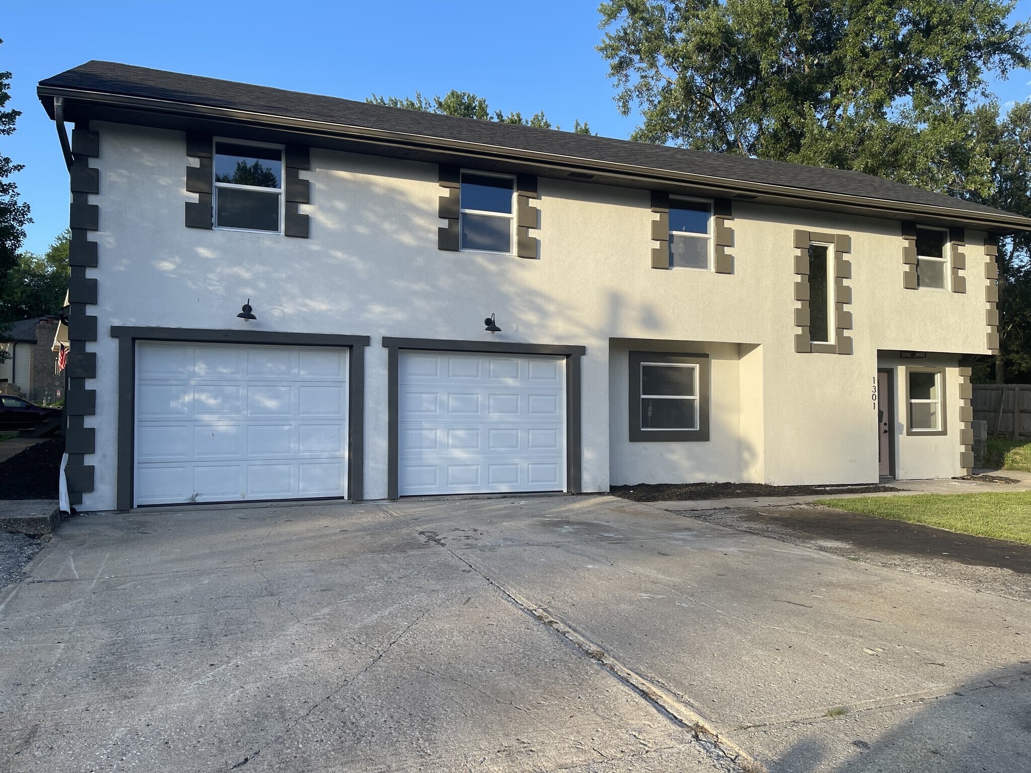 Building Photo - 1207 Geneva St