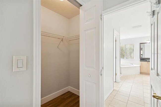 Building Photo - 18154 Sandy Pointe Dr