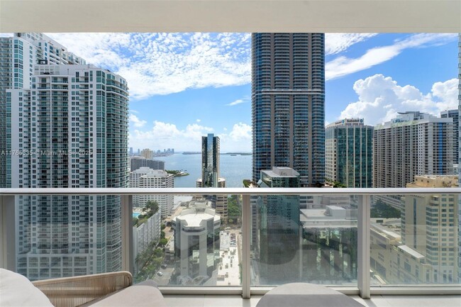 Building Photo - 1010 Brickell Ave