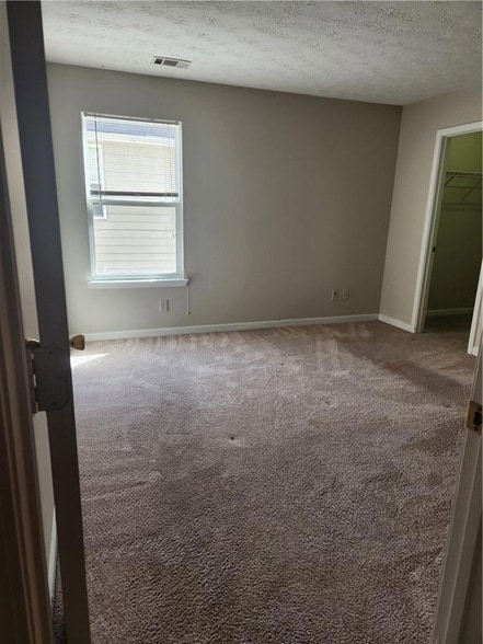 Building Photo - 2671 Farmstead Ct