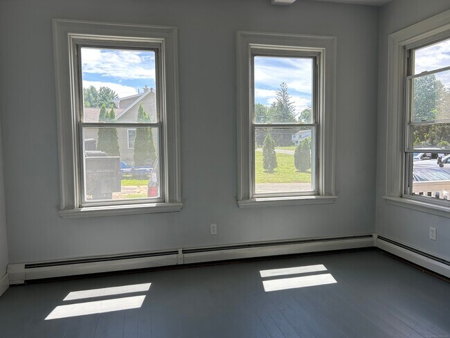 Building Photo - 234 Rainbow Rd