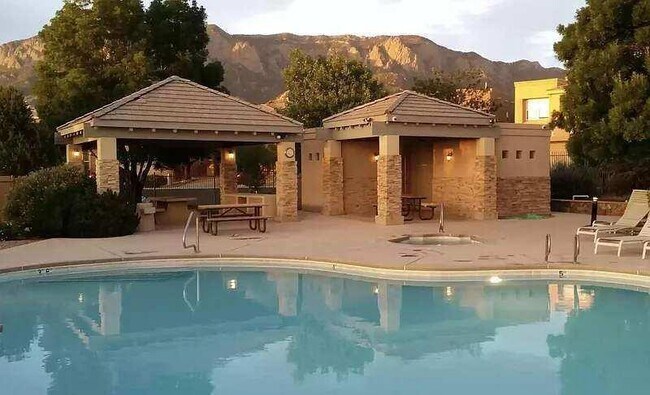 Building Photo - 13200 Silver Peak Pl NE