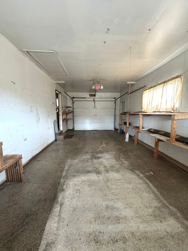 Building Photo - 3133 21st Pl