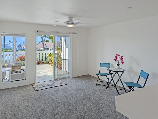 Building Photo - Ground floor 3 bedroom 2 bath with ocean v...