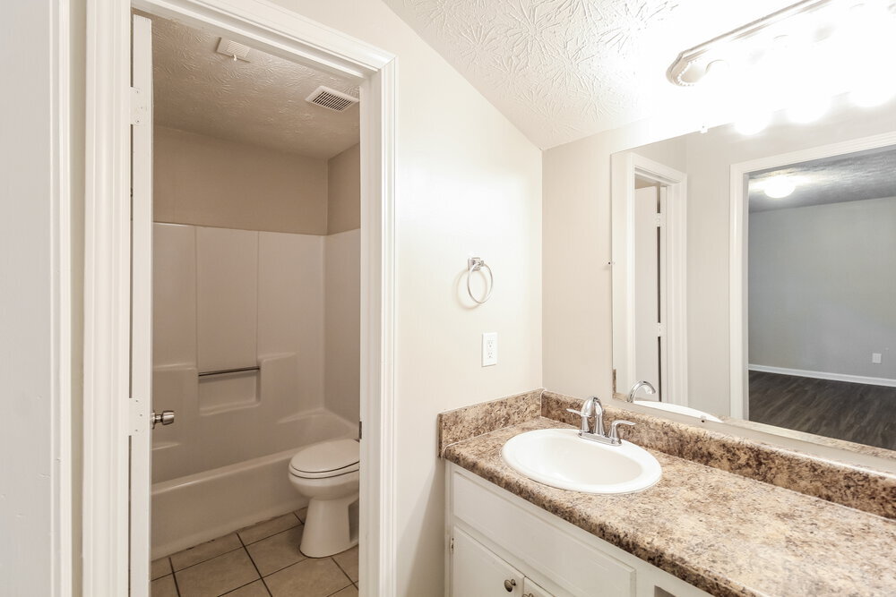 Building Photo - 2918 High Brook Way SE