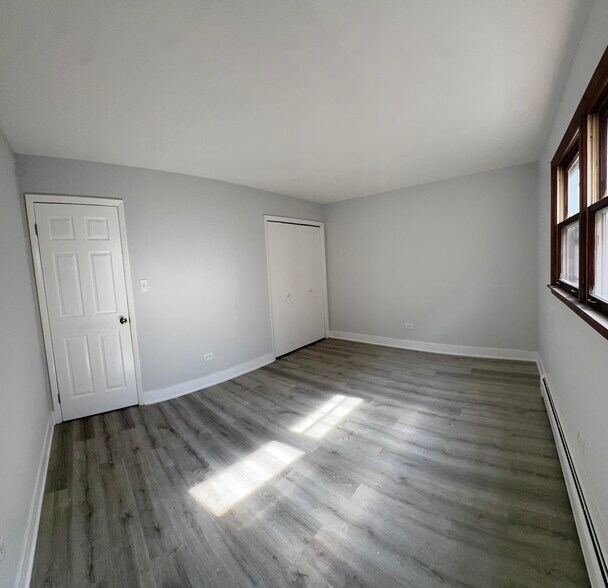 Building Photo - 1619 N 35th Ave