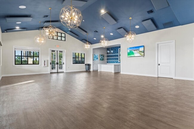 Building Photo - 5709 Silver Sun Dr