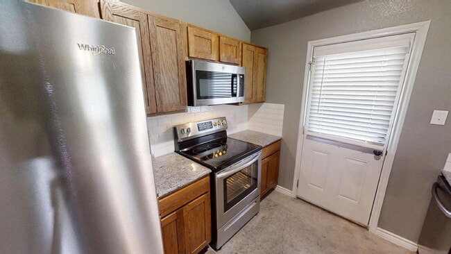 Building Photo - Discover modern living with a stylish edge in this beautifully designed 3 bedroom duplex!