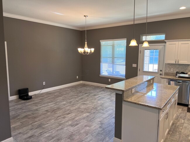 Building Photo - 8283 Calle Mio