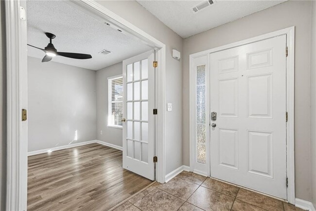 Building Photo - 2297 Charleston Pointe SE