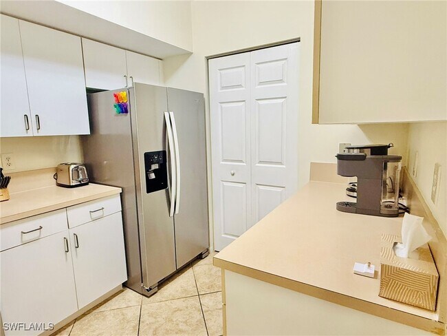 Building Photo - 1820 Florida Club Cir