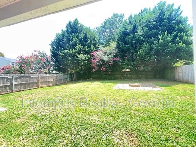 Building Photo - 238 Oak Grove Way