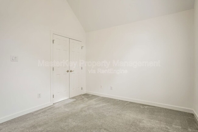 Building Photo - 105 Wagon Trail Dr