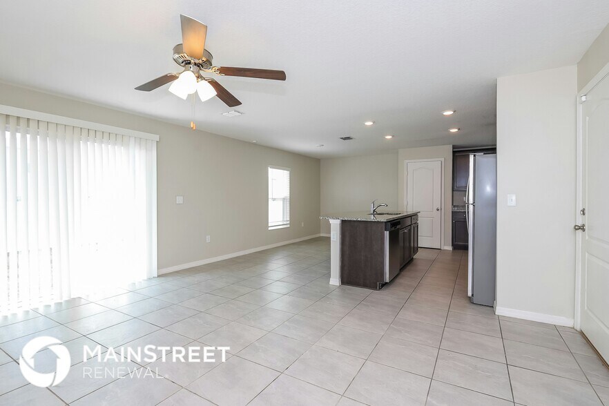 Building Photo - 216 Fig Ct