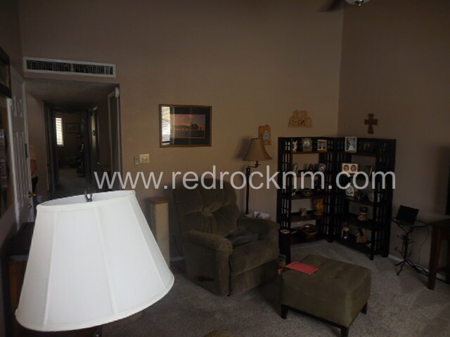 Building Photo - Single Story 2BR/2BTH Townhome in Rio Rancho!