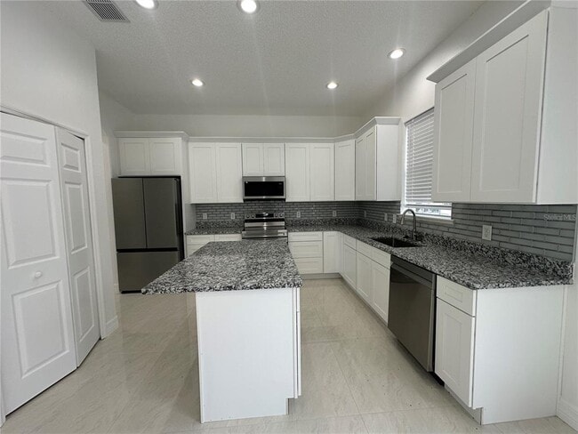 Building Photo - 1907 Cedar Arch Ln