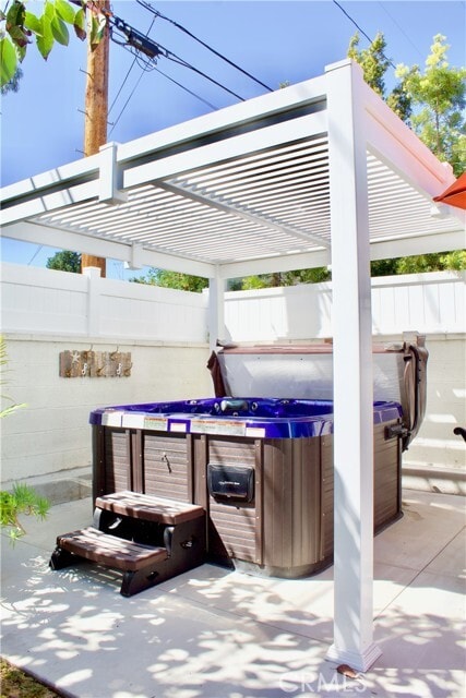 Building Photo - 8727 Glider Ave