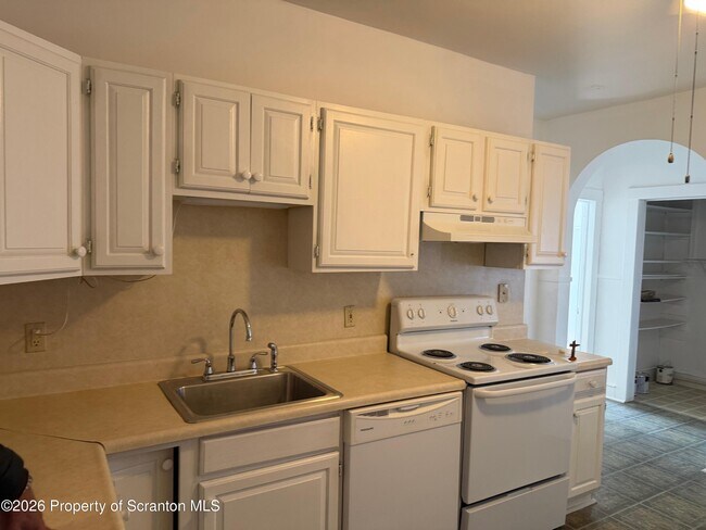 Building Photo - 420 Smith St