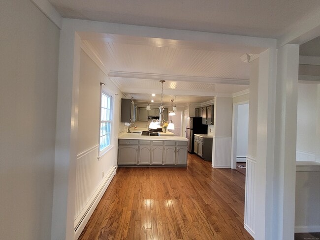 Building Photo - 9 Monroe Dr