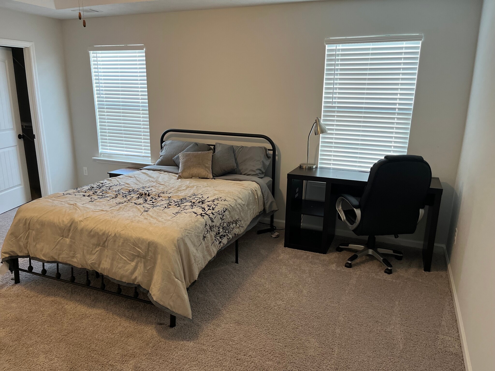 Building Photo - 529 Jensen Ln