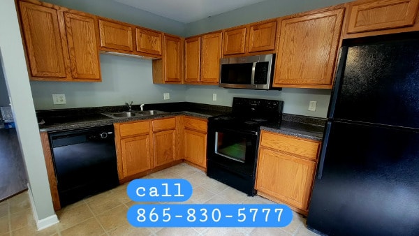 Building Photo - 1576 Sails Way