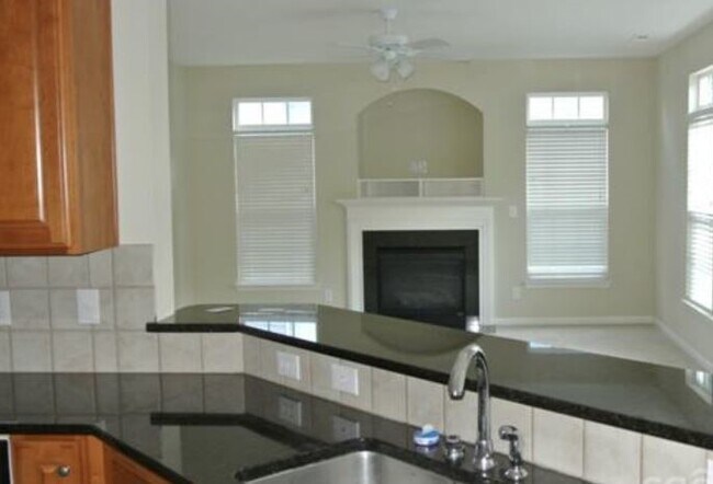 Building Photo - 2241 Elendil Ln
