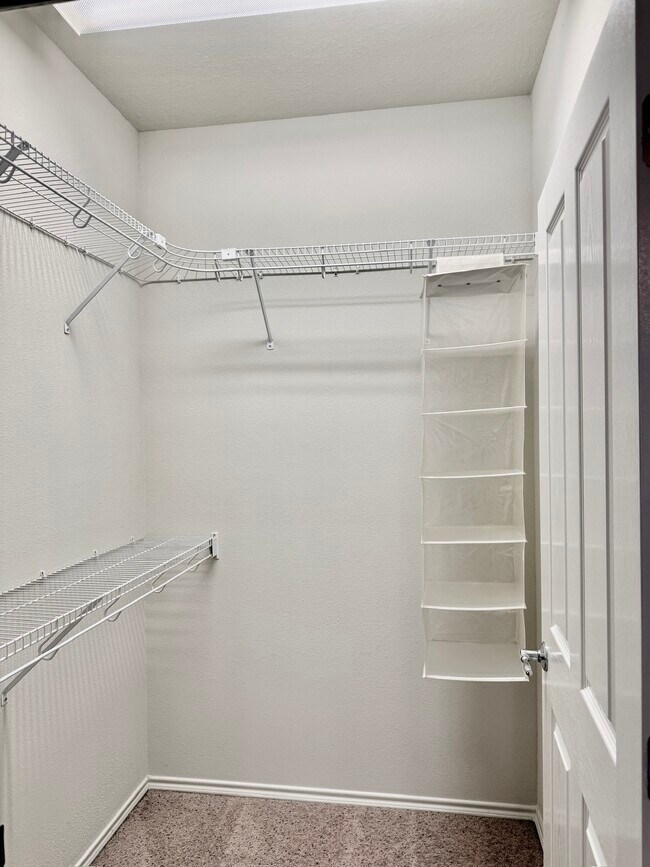 Building Photo - 13600 Breton Ridge St