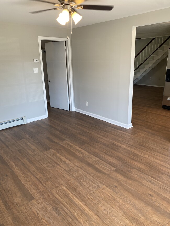 Building Photo - 305 Northpark Dr