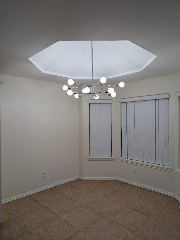 Building Photo - 2305 E 27th St