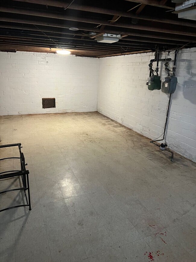 Building Photo - 3638 Lynnfield Rd