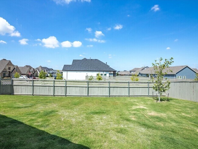 Building Photo - 2240 Lazy Dog Ln