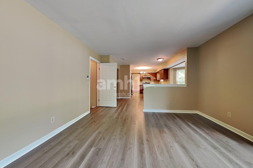 Building Photo - 7037 Berry Blossom Ct