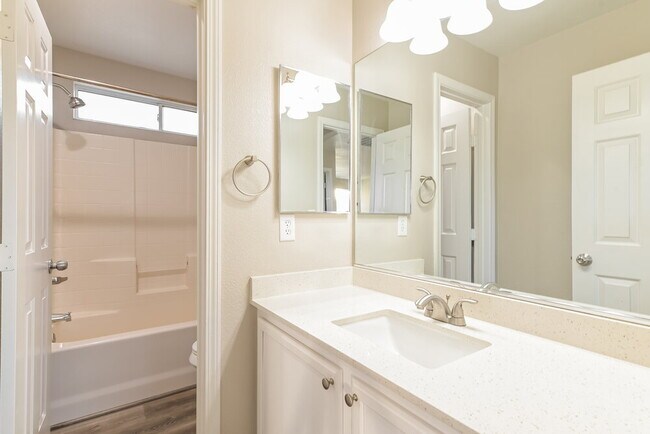 Building Photo - 5677 Bonds Flat St