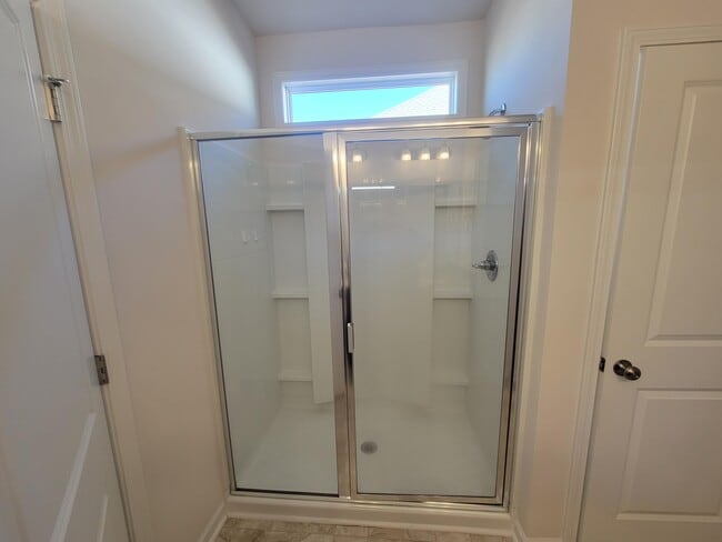 Building Photo - 166 Luxborough Ct