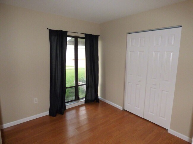 Building Photo - 3074 Broadpoint Dr