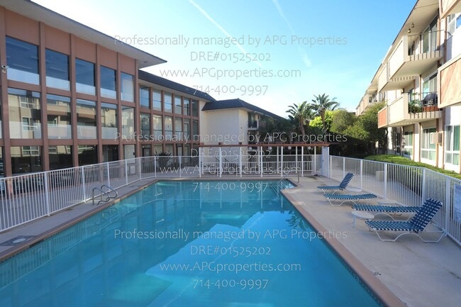 Building Photo - 5585 E Pacific Coast Hwy