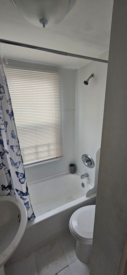 Building Photo - 901 N Ohio Ave