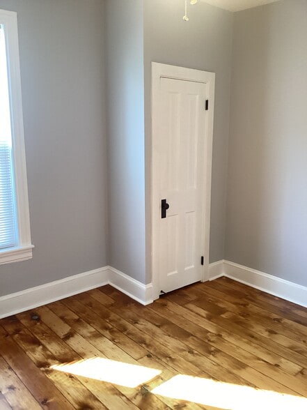 Building Photo - 244 W Main St