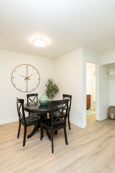 Dining Room- Sycamore Woods - Sycamore Woods