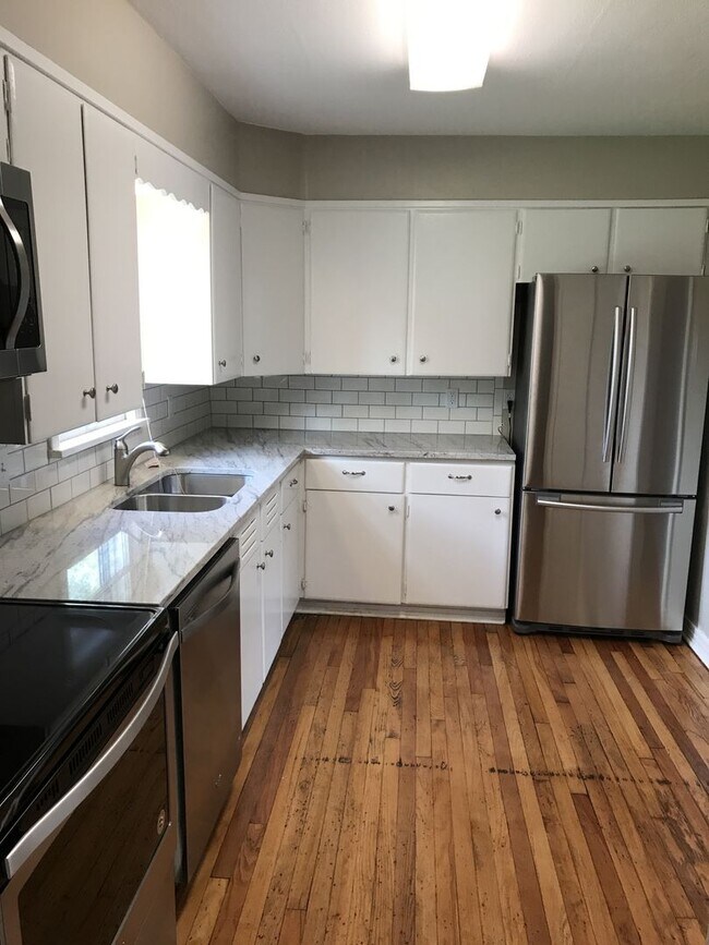 Building Photo - Pre Leasing for fall 2026! 3/2 in Tech Terrace