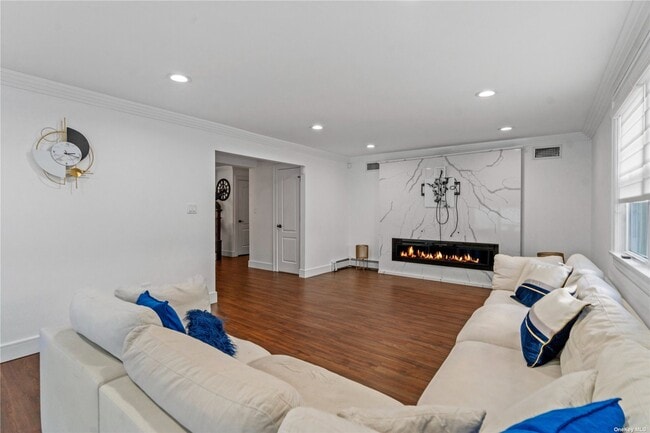 Building Photo - 2714 Ellen Rd