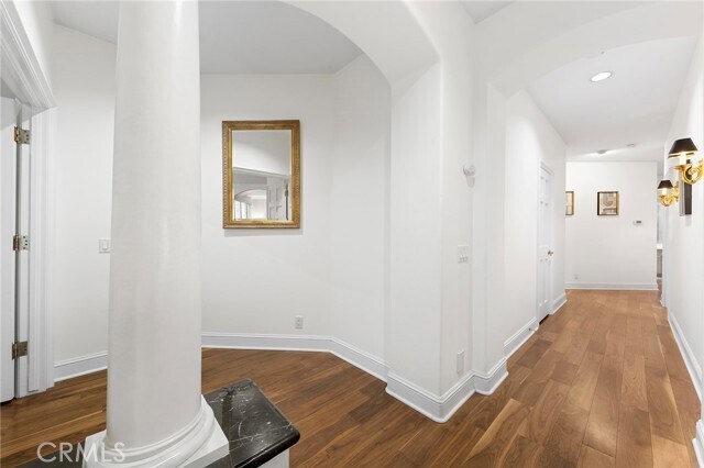Building Photo - 779 Coral Tree Way