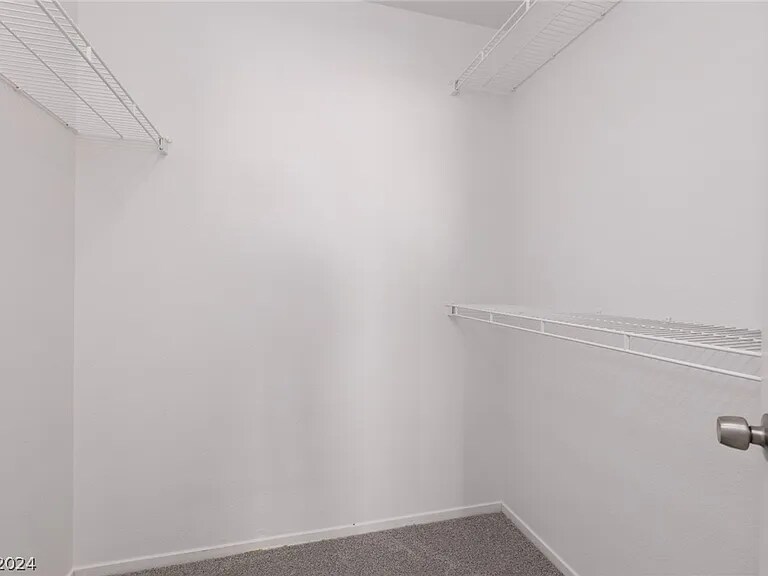 Building Photo - 8437 Majestic View Ave